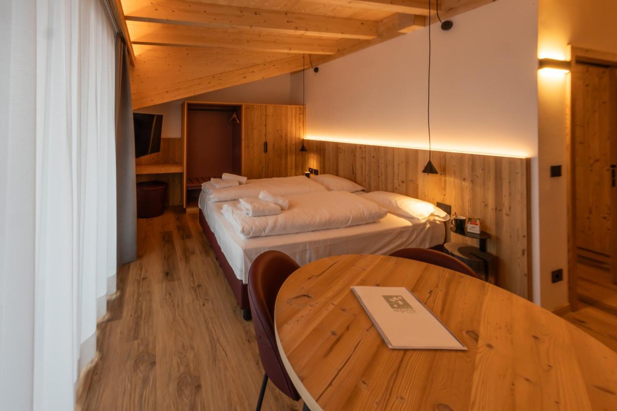 Hotel Alpino Varena Zimmer foto